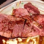 デブちゃん焼肉処 - カルビ