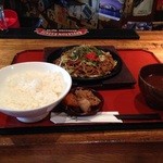 マンゴ - 焼きそば定食(小ライス)