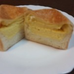 ブレッド＆バターファクトリー - クリームパン