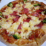 ピザカルボ - 特製ペパロニのピザ