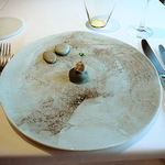 ルカンケ - 石に見立てた小さなパンとリエット