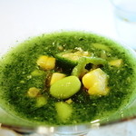 ルカンケ - おくらとモロヘイヤの冷たいスープ　枝豆ととうもろこし