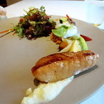 ルカンケ - 温かい燻製したカジキマグロのサラダニソワーズ　赤ピーマンのクーリ