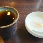 黄鶴 - 暖烏龍茶、デザートの杏仁豆腐、美味。