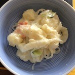 やまぶどうの木 - 和風ラーメン　ポテサラ