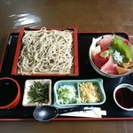 並木会館 - 常陸秋蕎麦と鉄火丼ミニのセット1250円
            お値打ちです。