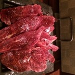 炭火焼肉 登龍門 - ツラミ