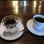 体験型コーヒー専門店 のんびり - アッフォガードと気紛れブレンド珈琲。セットで680円(税込み)