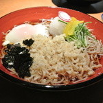 酒とそば まるき - 冷やしたぬきそば