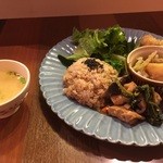 オーガニックキッチン＆ワインバー レコッコレ - ランチの日替わり定食