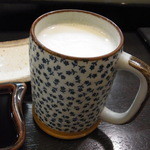 五條家 - 陶器に入った生ビール（４５０円）