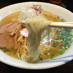 玄龍 - 玄龍 塩らーめん 麺アップ