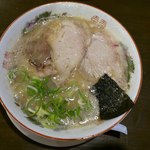 麺家 ぶらっくぴっぐ - ラーメン570円（2015.7）