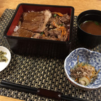 近江牛専門店 れすとらん 松喜屋 本店 - ぜいたく重 ¥2,000(税抜)