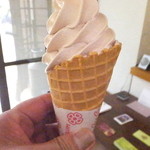 バーンズ - ８月限定　エクアドルチョコレート　キングワッフルコーン　４２０円　【　２０１５年８月　】