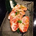 炭火焼肉 ながお - 上カルビ