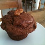 オーガニックカフェ ハスハチキッチン - チョコレートとくるみのヴィーガンマフィン