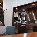 ゴマクロ サロン - ゴマクロ サロンのテーブル（15.07）