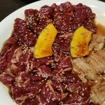 焼肉ハウスちどり亭 - さらに！
            てっちゃん。上ミノ。さがり。美味しすぎ～！