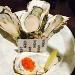 浜の牡蠣小屋 - 生牡蠣食べ比べ