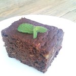 オーガニックカフェ ハスハチキッチン - ヴィーガンブラウニー