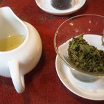 悟空茶荘 - 黄観音の一煎目を淹れたところ