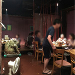 クロスケ - 店内の雰囲気は落ち着いた感じ