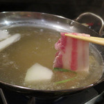 金武 - バラ肉をしゃぶしゃぶと。