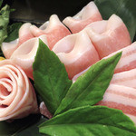 金武 - バラ肉とロースの盛り合わせ