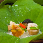 北新地 湯木 - 2015.8 蓮葉盛り 夏野菜彩り