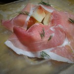 タケル クインディチ - 桃と生ハム　