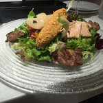 俺のフレンチ - サラダリッシュ¥1380鴨焼き、オマール海老のフライ、フォアグラテリーヌ、ホタテ薫製