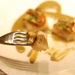 Jean-Georges Tokyo - 大粒ホタテとカリフラワー　ケッパーとレーズンエマルジョン