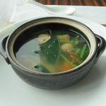 中国料理 「チャイナブルー」 - 牛肉入りスープ　白胡椒を効かせて