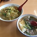 Sakaeshokudou - カレー丼と肉吸い。カレー丼はお茶漬けみたいにシャバシャバでした