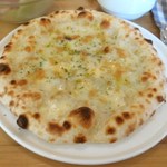 パン屋カフェ キャトル - クアトロ・フォルマッジオＳ