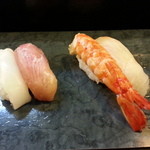 丸八寿司 - イカ、鮪、海老、鮃