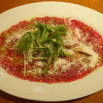 びすとろ UOKIN - 2010/05　和牛もも肉カルパッチョ　アンチョビケッパー(５８０円)。