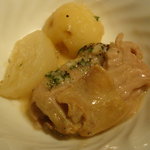 びすとろ UOKIN - 2010/05　和牛　牛もつ煮込み　白味噌仕立てＳＴＡＵＢで(６８０円)・・・取り分け後。