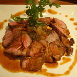 びすとろ UOKIN - 2010/05　仔羊肩ロースのロースト　シェリービネガーガストリックソースで(８８０円)。