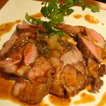 びすとろ UOKIN - 2010/05　仔羊肩ロースのロースト　シェリービネガーガストリックソースで(８８０円)。