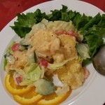 五修堂 - エビと野菜のマヨネーズ和え（700円）です。2015年7月