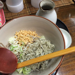 もつ焼串 山形肉問屋センター - 冷やしとろろ昆布そば