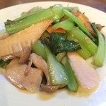 Gohanya Nabechan - 季節野菜の塩炒め 今日は青梗菜！