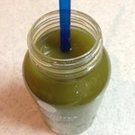 パラシューツ - グレープフルーツ・三つ葉・セロリ・せりで作ったコールドプレスジュースです