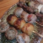 酉の坊 - 焼き鳥（シソ巻き、つくね、トマト巻き等）