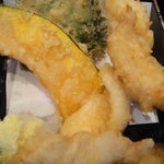 Kyoudo rakand iya - 地魚天ぷらと刺身の定食（天ぷら）