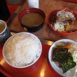 まるに - 「牛とろ豆腐定食(\500)」。