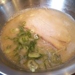 白とんこつ細麺