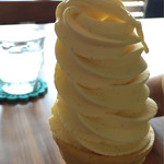 ありんこ - バニラアイスがソフトクリーム状に！これもソフトクリーム？